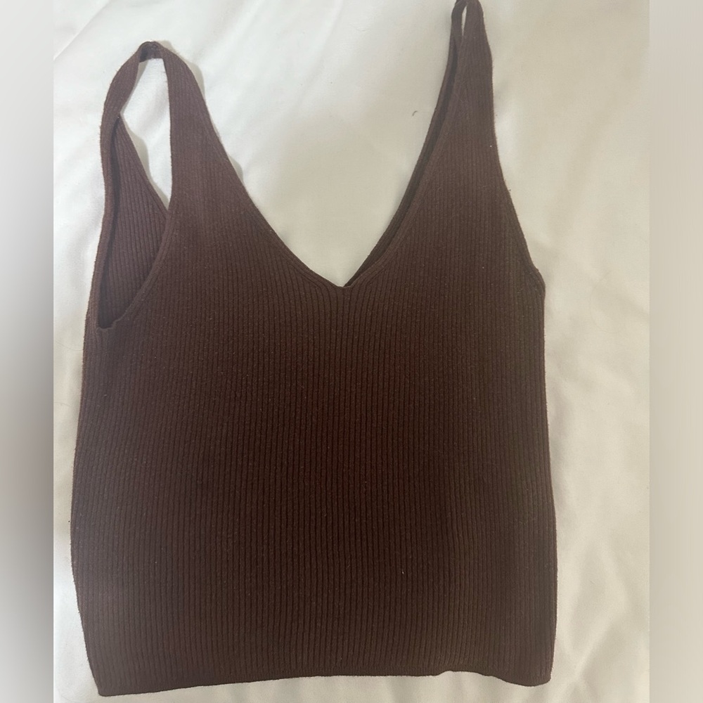Gap V neck Tank